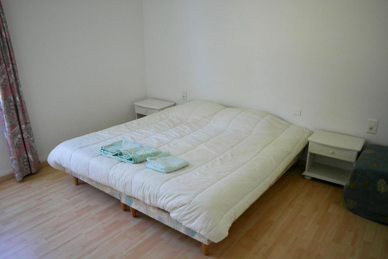 Maison Pour 4 A La Campagne Avec Piscine Commequiers Ngoại thất bức ảnh